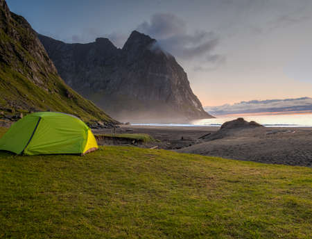 The Ultimate Guide to Choosing Sleeping Bags for British Weather Conditions