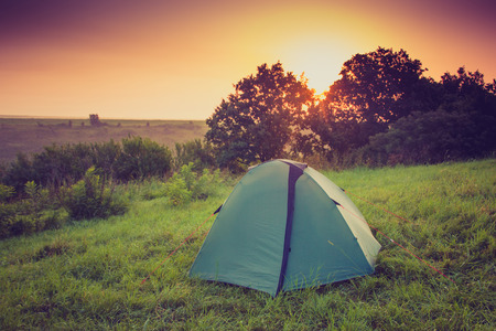 Off-Grid Power Solutions: Setting Up a Solar-Powered Campsite in Britain