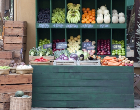 How to Store Fresh British Produce When Camping: Tips for Fruit, Veg, and More