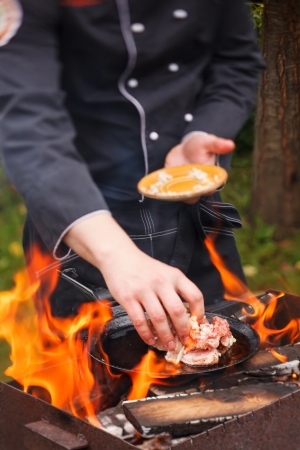 Hedgehog Bread, Bannocks, and Damper: Exploring British Campfire Breads and Baking Techniques